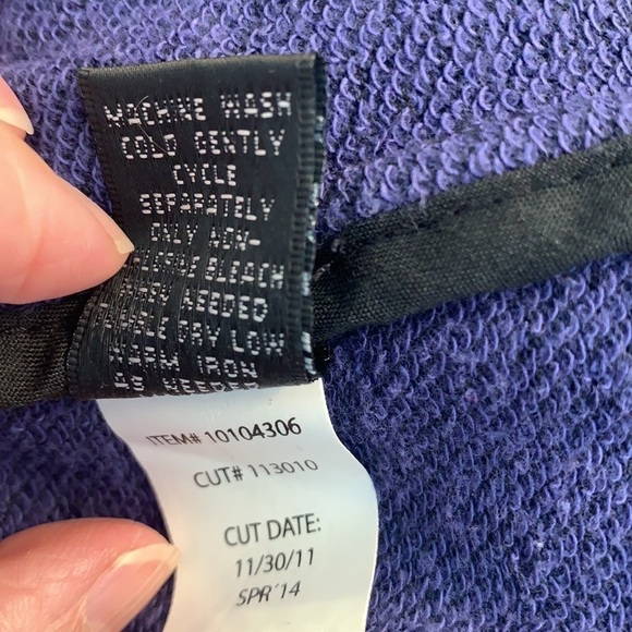 Women’s Torrid size 0 XL long sleeve button front Blue sweater jacket. - Picture 6 of 8